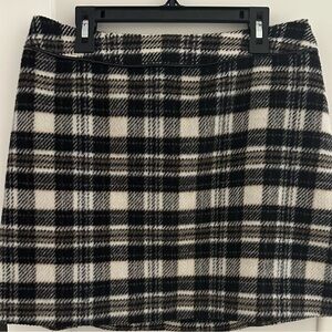 Abercrombie & Fitch Black and White Plaid Skirt